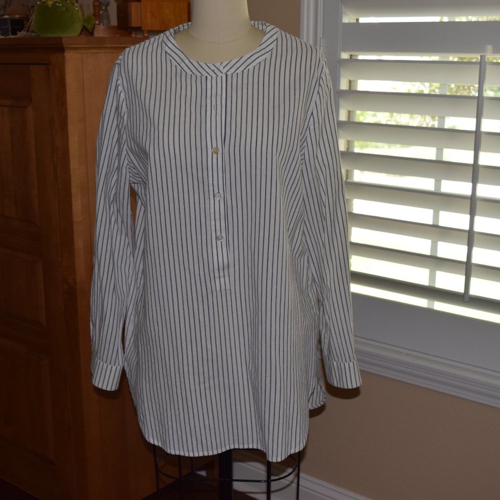 Jenni Kayne blue striped shirt, large